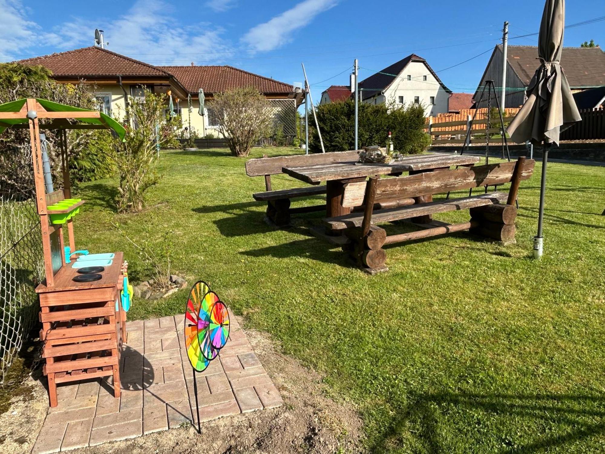 Ferienhaus Zittau Oberlausitz & Ferienwohnung Am Hamann Berg 外观 照片